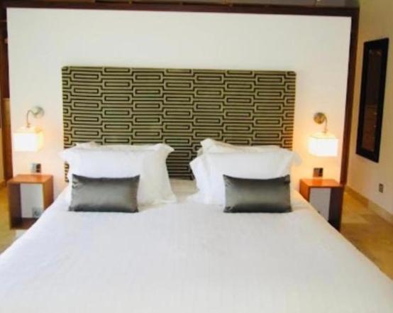 Central Rooms Lagos * Lagos